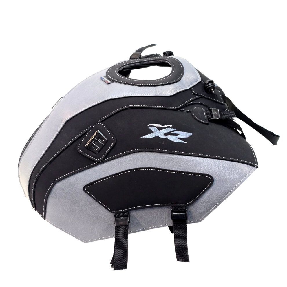 Tapis de réservoir Bagster ACIER/NOIR MAT/PIQURE ARGENT/BRODERIE ARGENT/ACIER