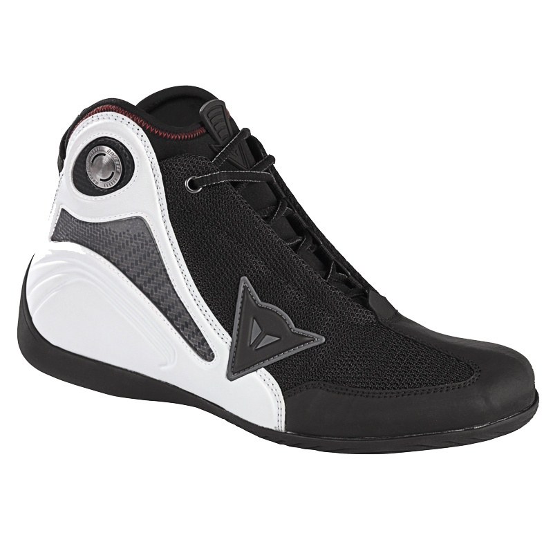 chaussures dainese moto