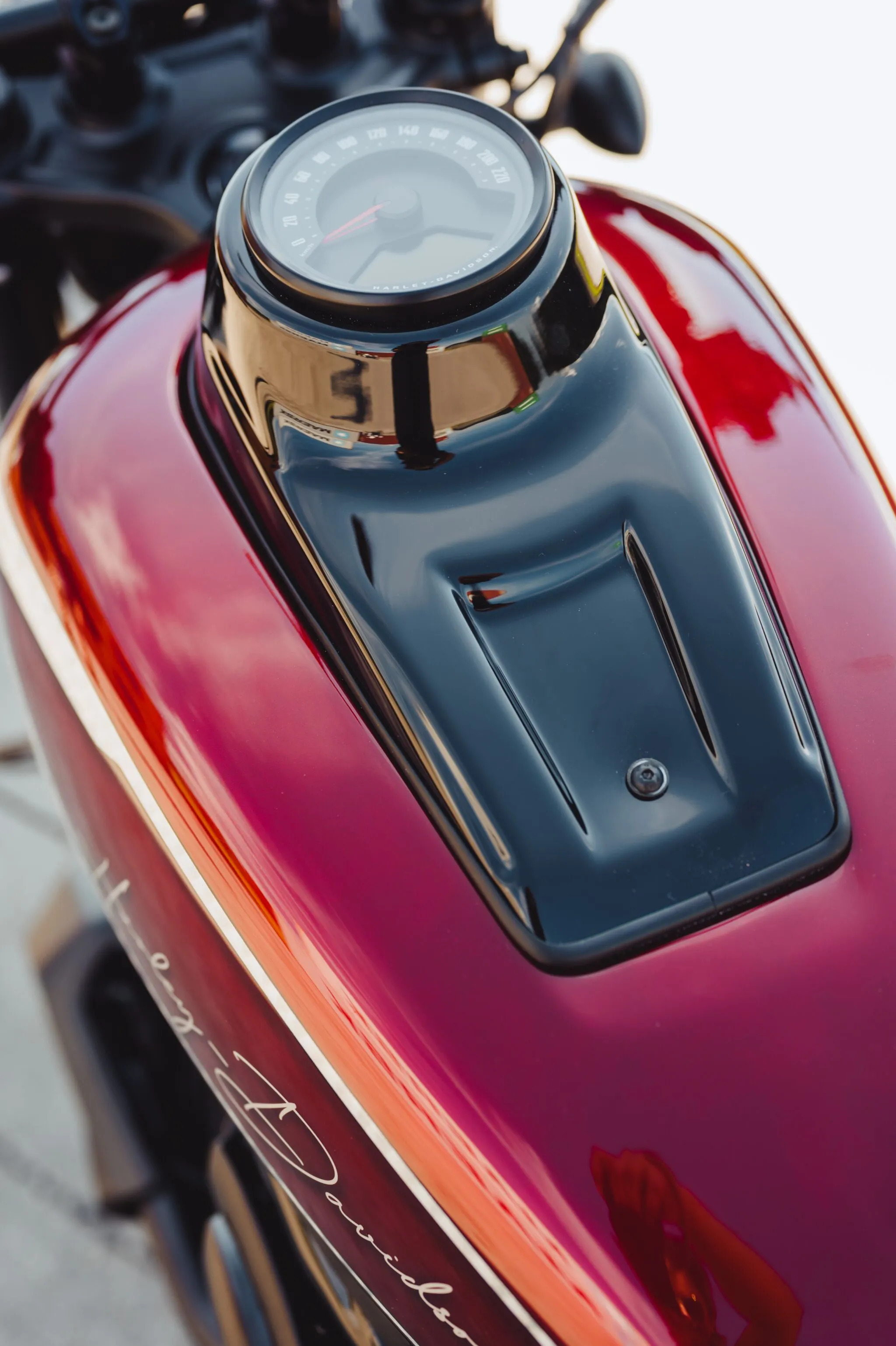 Couvre reservoir Cult Werk tableau bord Nightster