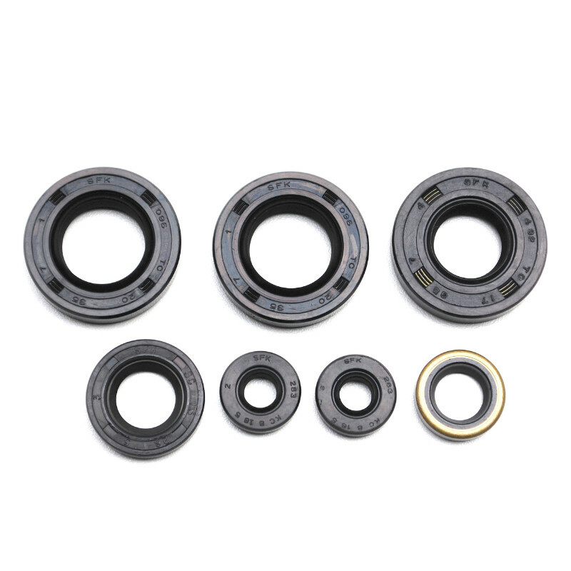 Joint spy bas moteur P2R JOINT SPI MOTEUR 50 A BOITE ADAPTABLE DERBI 50 SENDA 2006+, GPR-GILERA 50 SMT, RCR 2006+ (MOTEUR PIAGGIO EURO 3) (7 PIECES) -P2R