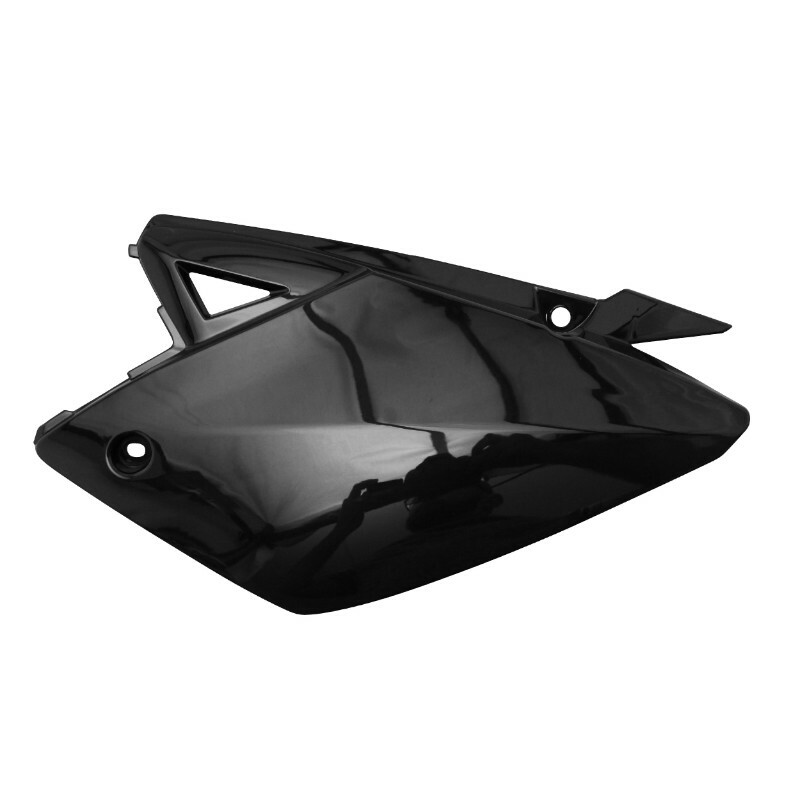 Coque arrière P2R CARENAGE-COQUE AR 50 A BOITE ADAPTABLE RIEJU 50 MRT 2009+2021, MRT ENDURO 2009+2021, MRT PRO 2009+2021, MRT SM 2009+2021 NOIR BR