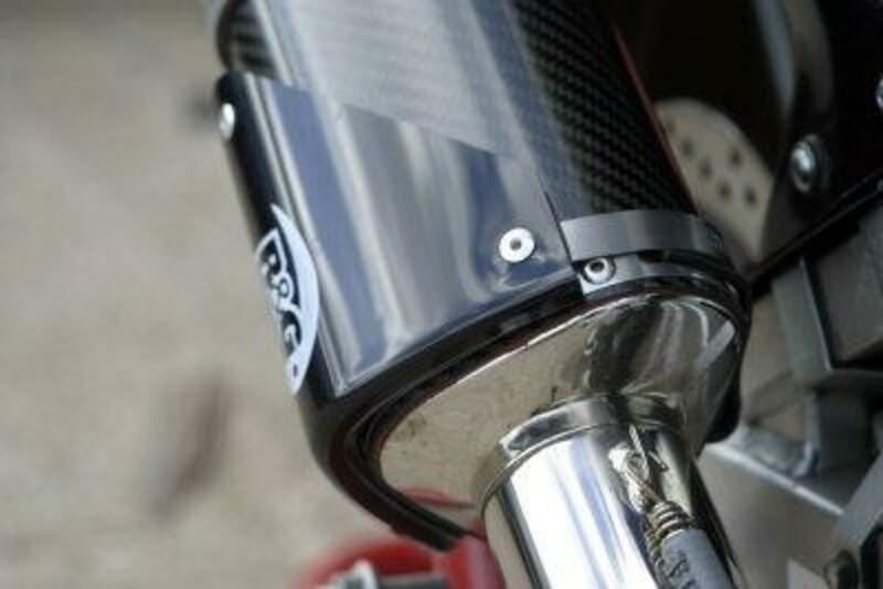 Protection échappement R&G Racing de silencieux tri-oval droit noir