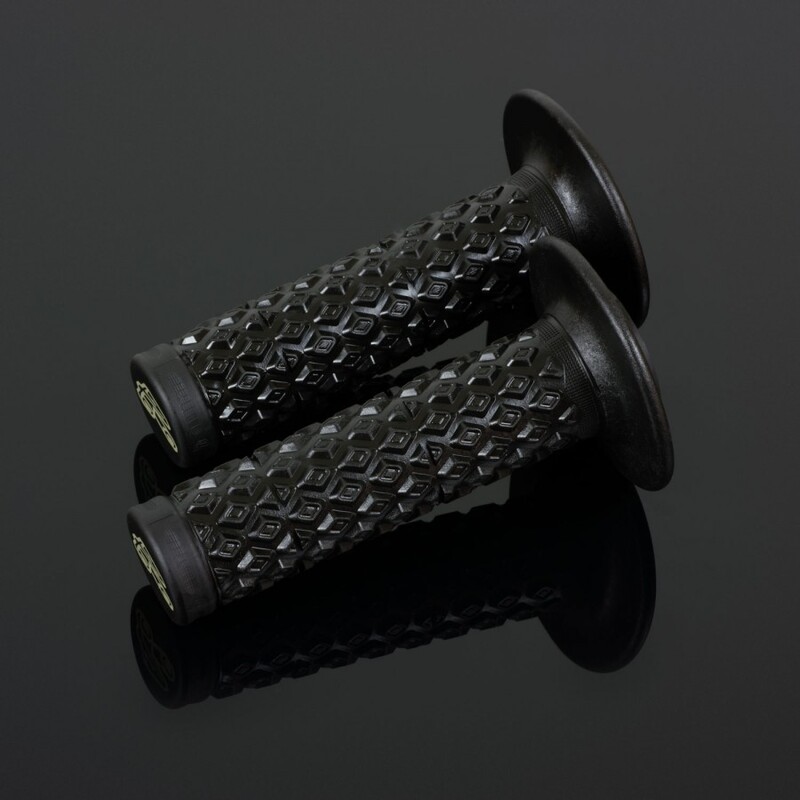 Poignées de guidon Renthal MX R-Works Ultratacky (comfort)