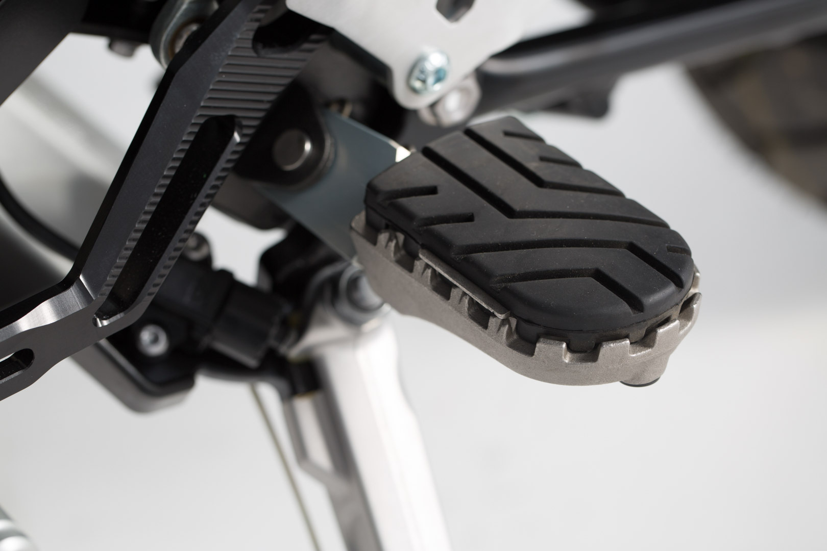 Repose-pieds SW-MOTECH ION - Noir