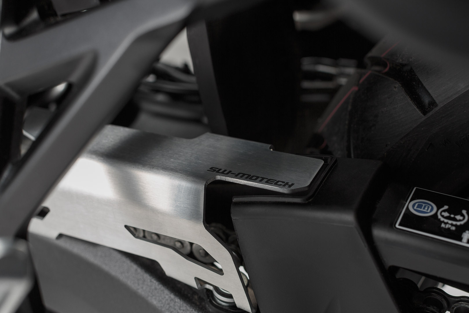 Protection SW-MOTECH Pour protection de chaine - Gris