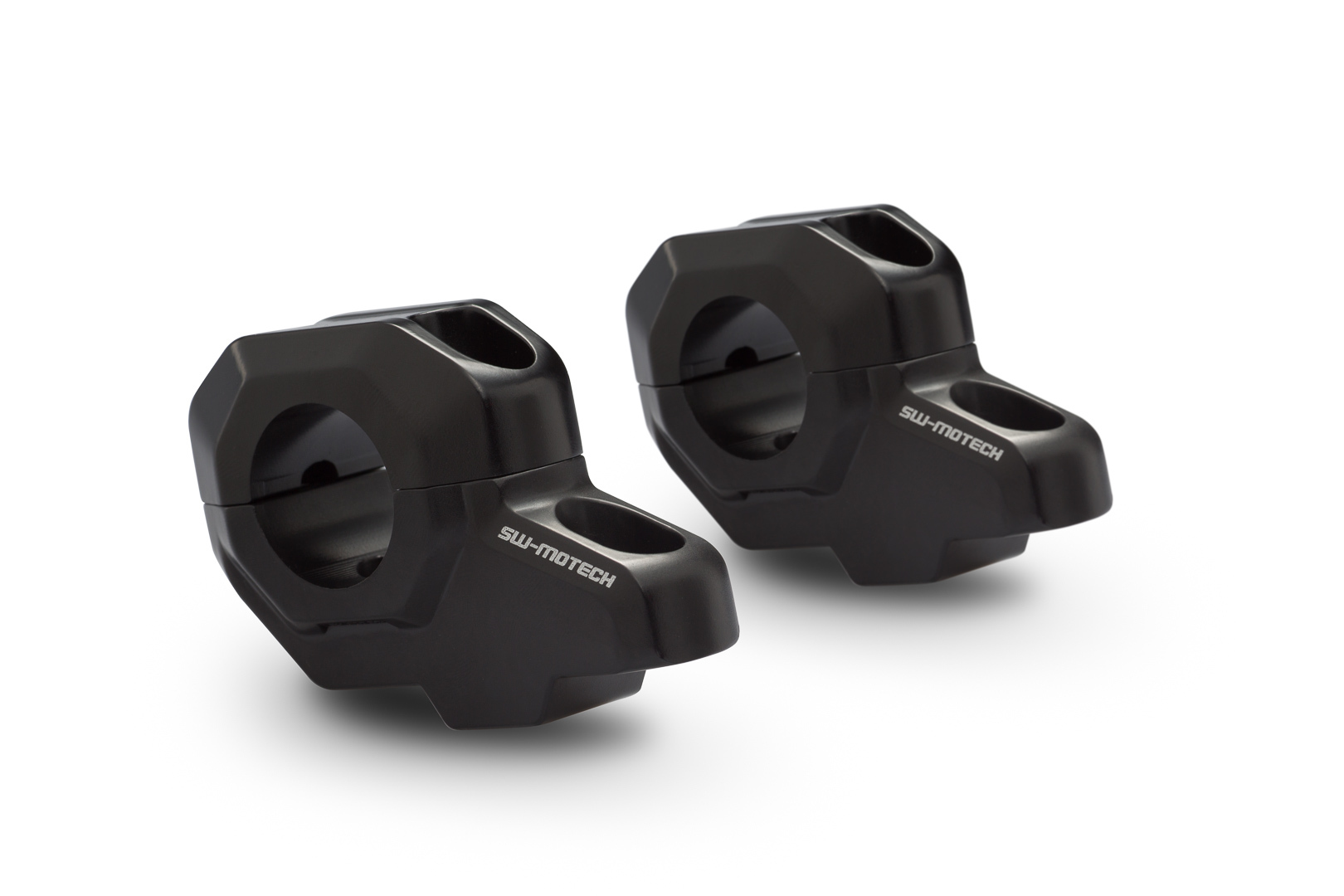 Rehausseur de guidon SW-MOTECH Avec déport Ø 28 mm - H=30 - Recul de 22 mm