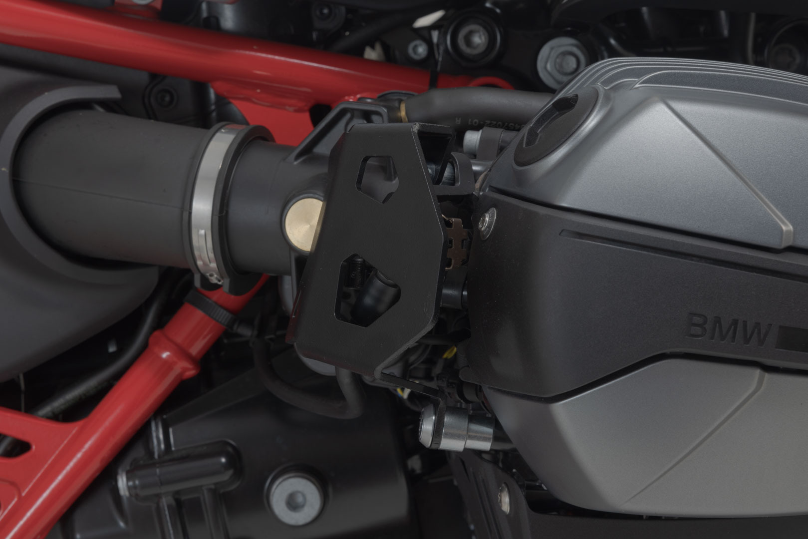 Protection SW-MOTECH Injecteur - Noir