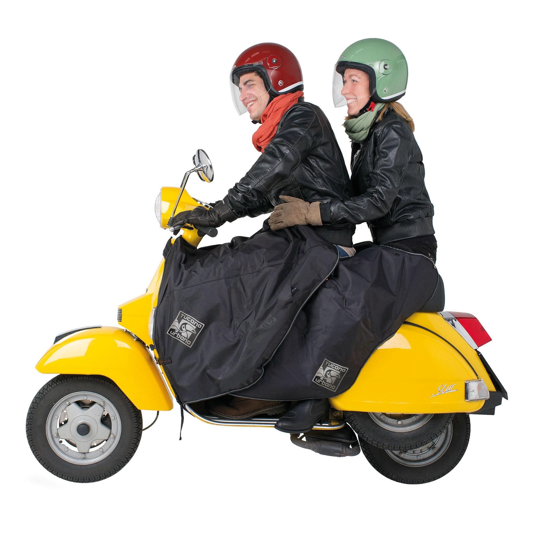 Image of Tablier Tucano Urbano TERMOSCUD PASSAGER POUR SCOOTER R091N