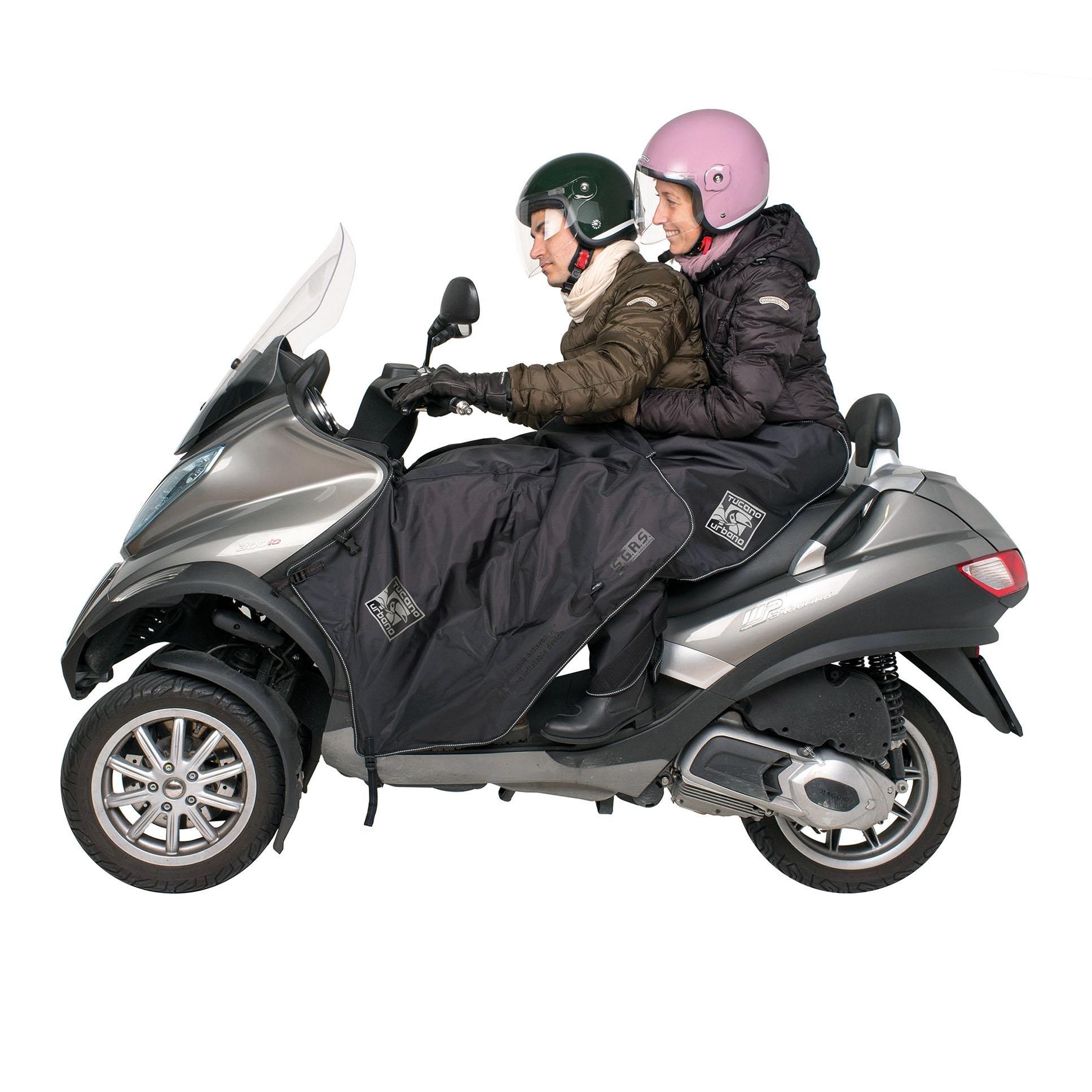 Image of Tablier Tucano Urbano TERMOSCUD PASSAGER POUR MAXI-SCOOTER R092N